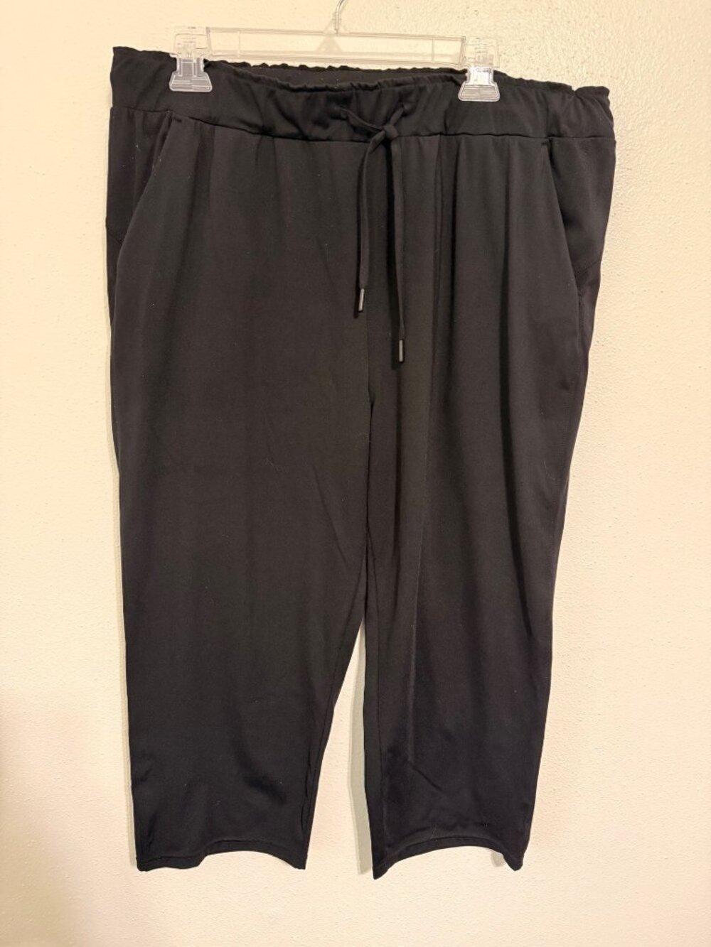 32 Degrees Cool Womans Black Knit Capri Pants Drawstring Pockets Size L